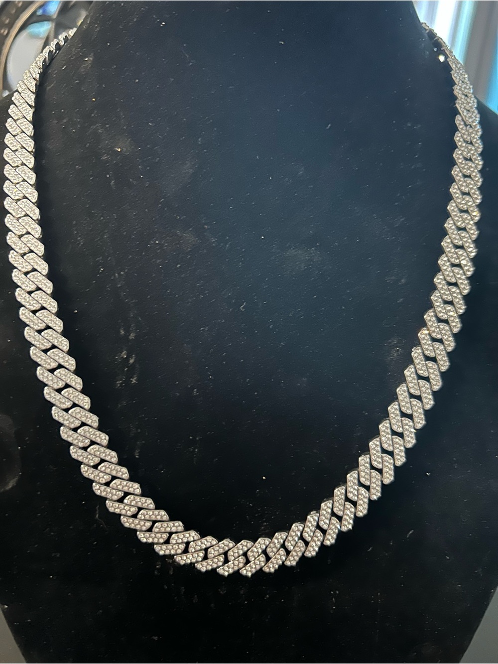 “Costume”Pavé Cuban Link Necklace - silver tone w/ sparkly stones
